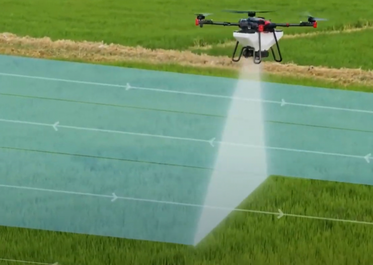Rajatieto ohjaa maatalousdronen työtä pellolla